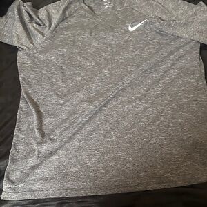 Nike Men's Heather Gray Long Sleeve Tee